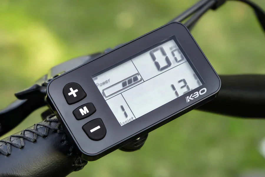 HD Breeze — backlit LCD display detail